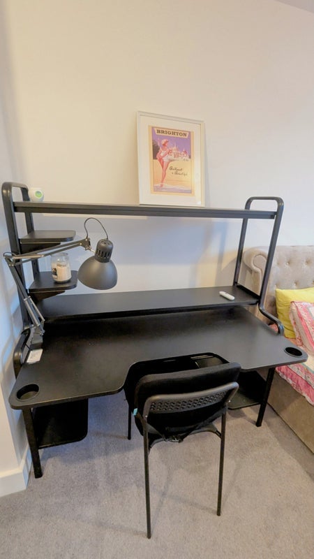 Room Dilhorne Close in Greater London