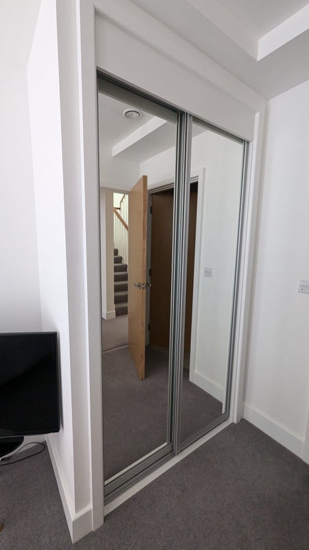 Room Dilhorne Close in Greater London