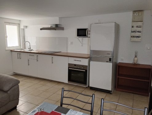 Room Rue des Treilles in Libourne