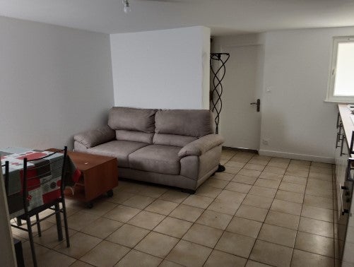 Room Rue des Treilles in Libourne