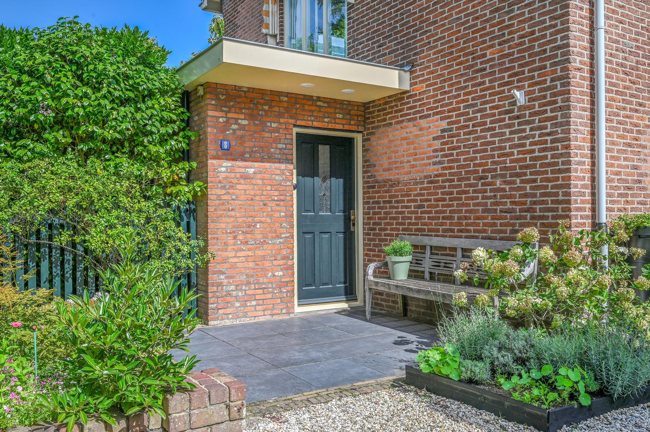 Hoekwoning te koop: Bachlaan 8, Huizen