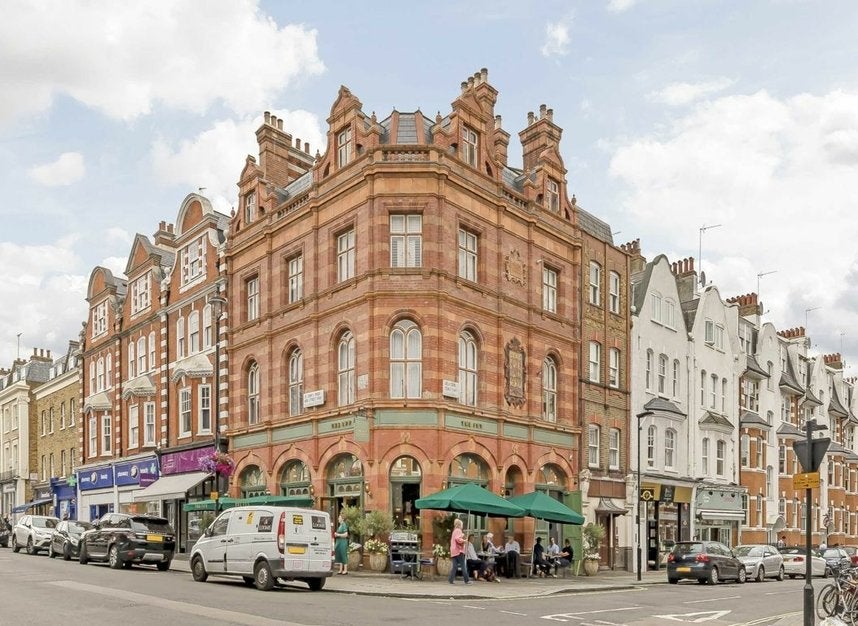 Flat St John's Wood High Street in City of Westminster