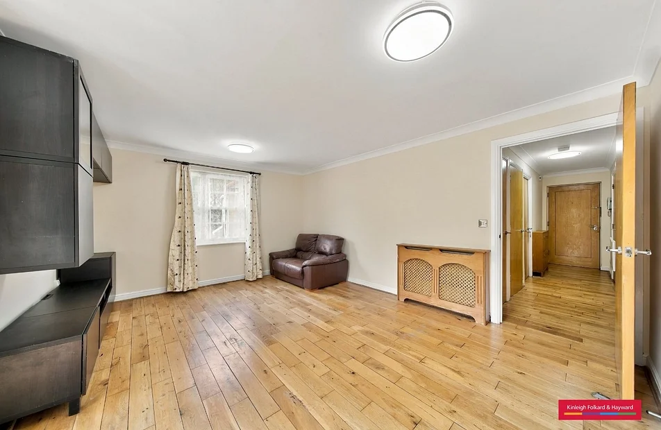 Flat Blackwell Close in Greater London