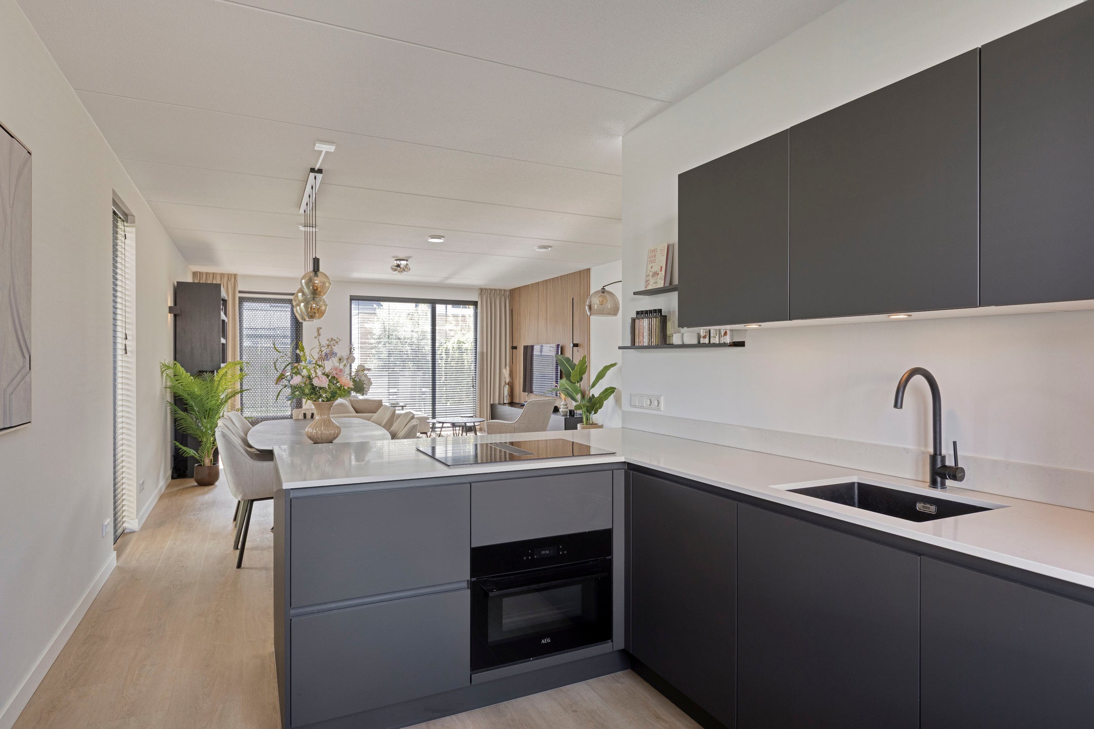 Hoekwoning te koop: Glooiing 9, Eindhoven