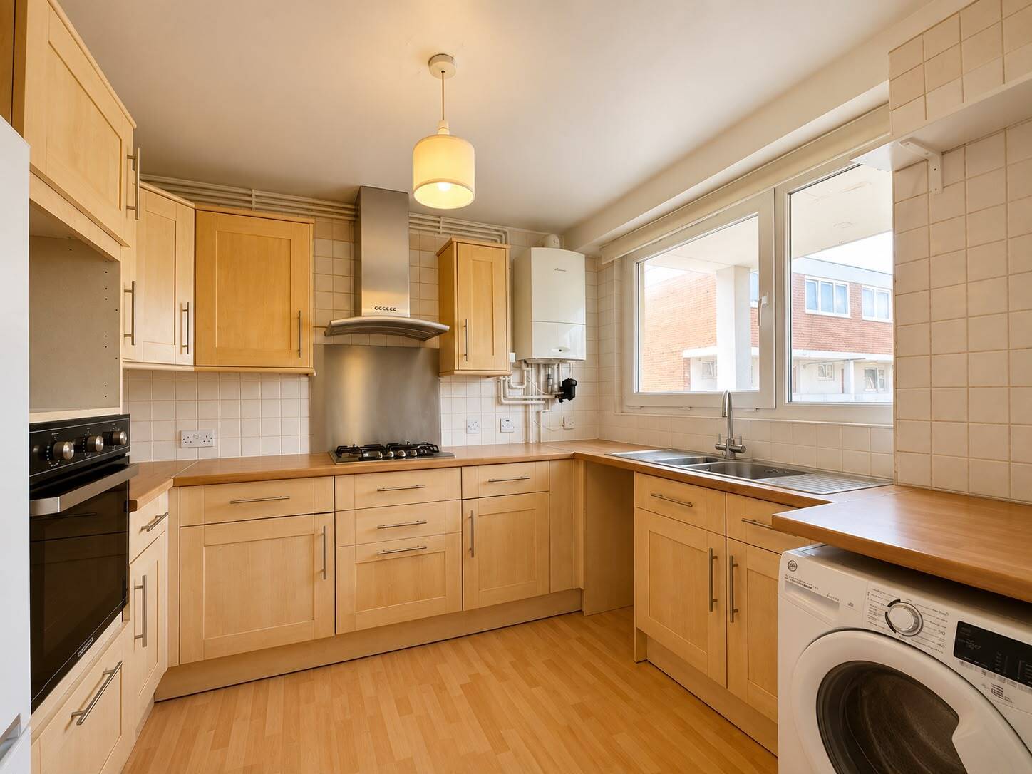 Flat Parkham Street in Greater London