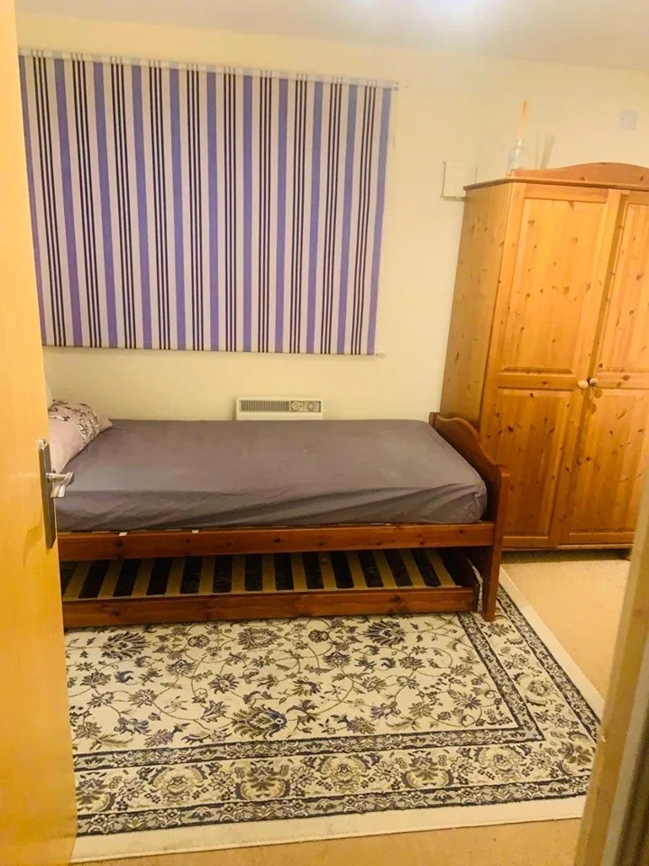 Room St Giles Close in Greater London