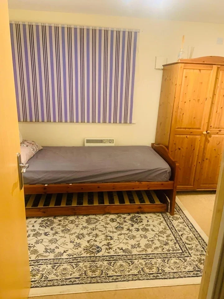 Room St Giles Close in Greater London