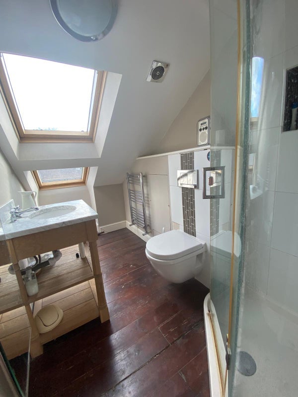 Room Delafield Road in Greater London