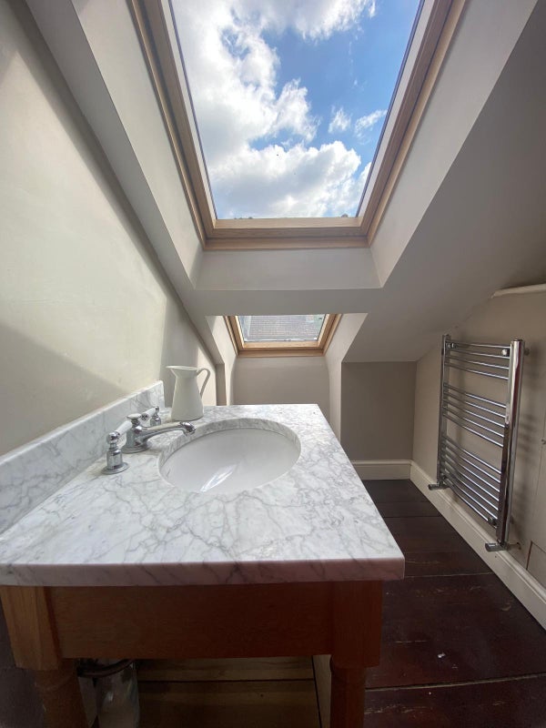 Room Delafield Road in Greater London