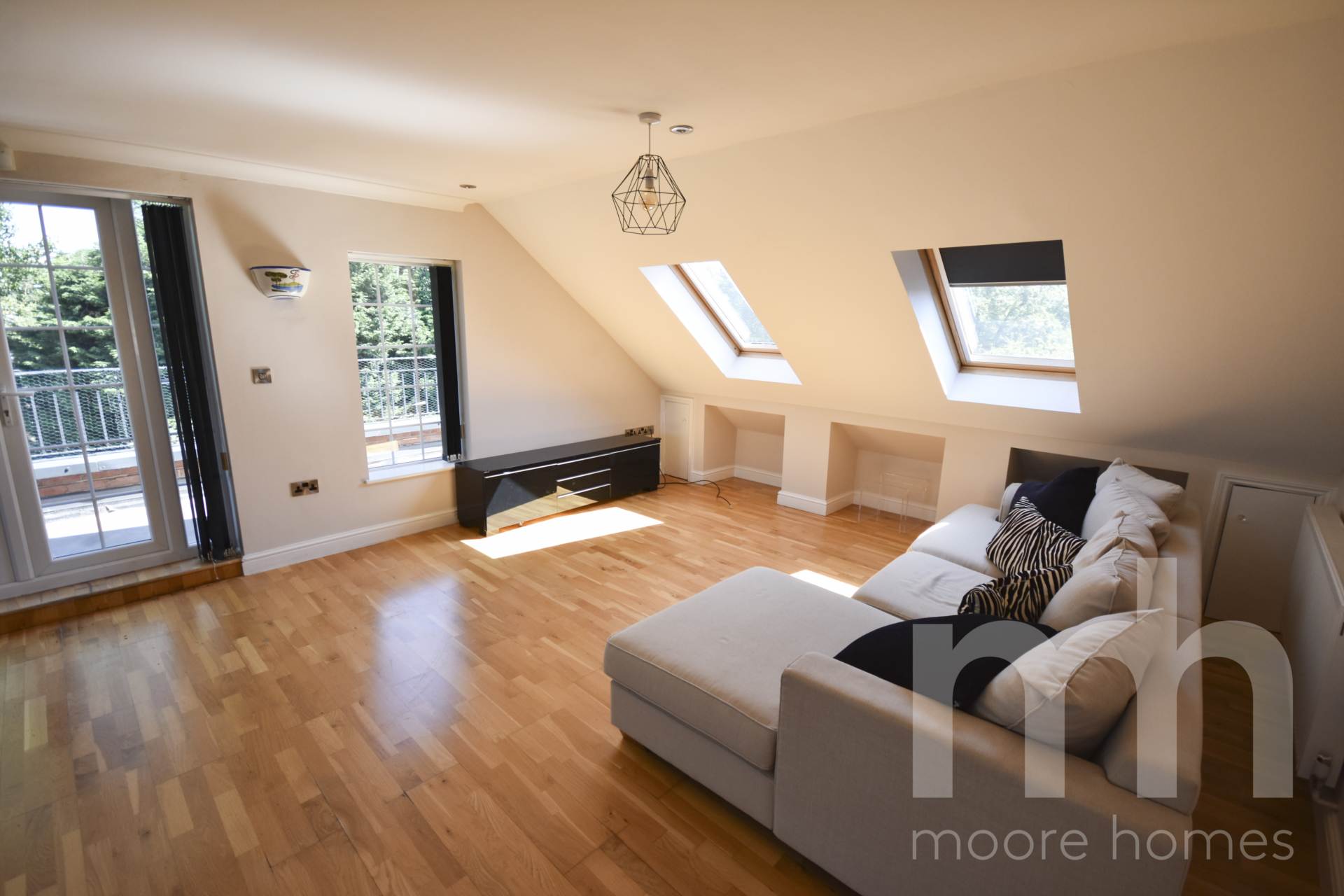 Flat Park Lane in Poynton