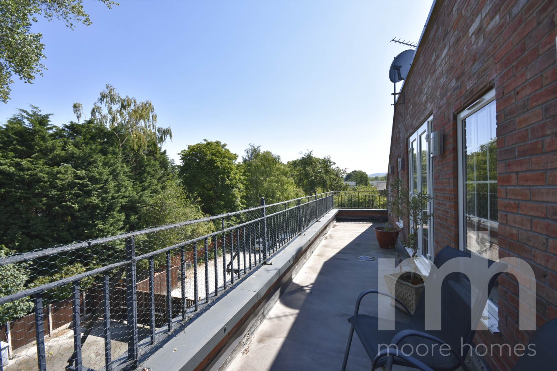 Flat Park Lane in Poynton
