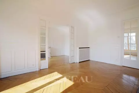 Appartement Avenue de Suffren à Paris