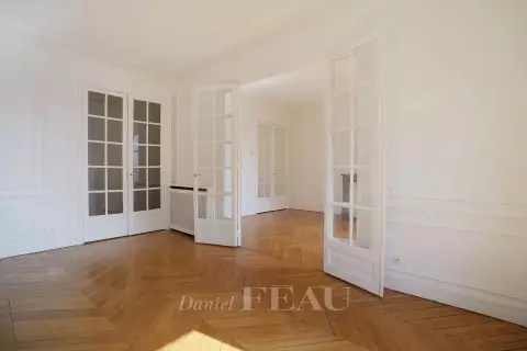 Appartement Avenue de Suffren à Paris