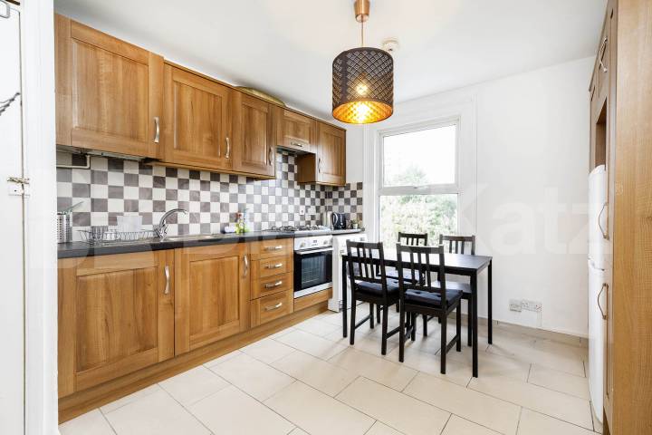 Flat Iverson Road in Greater London