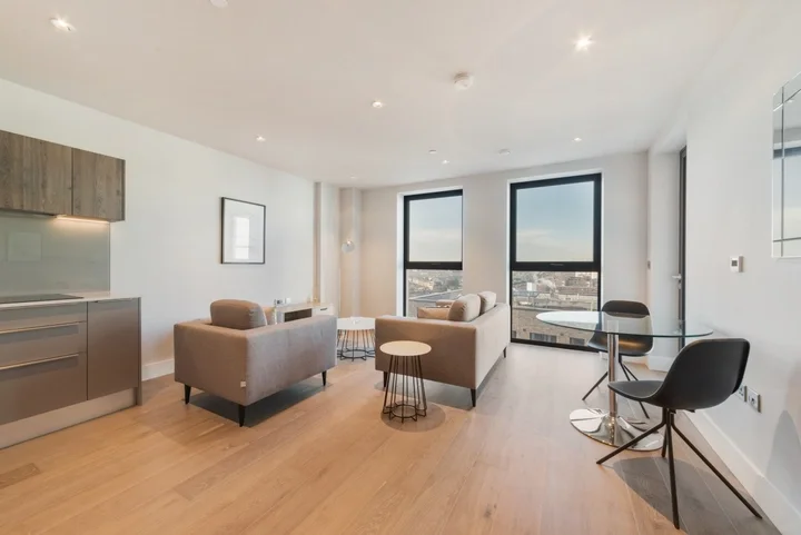 Flat Wandsworth Road in Greater London