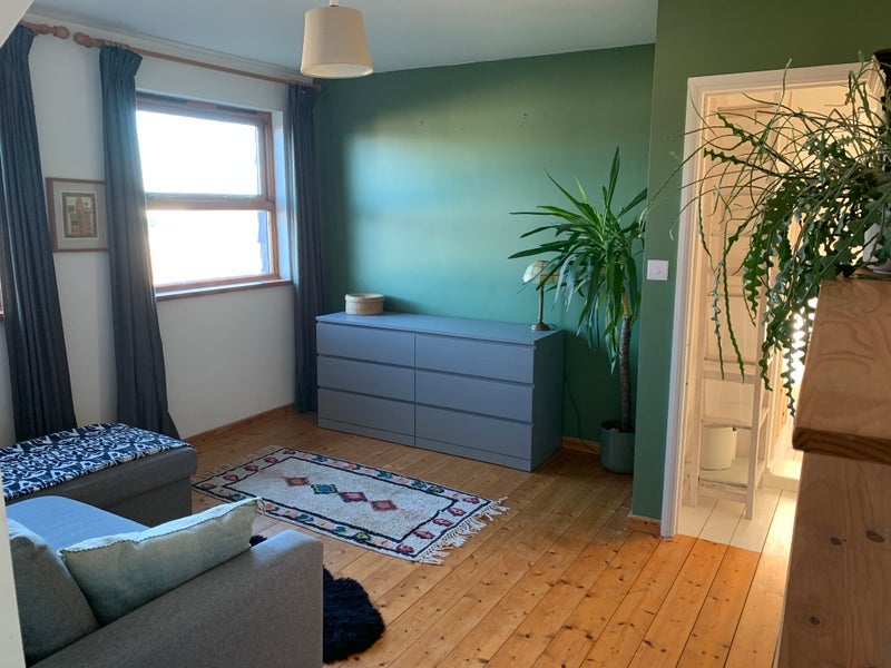 Room Withleigh Road in Bristol