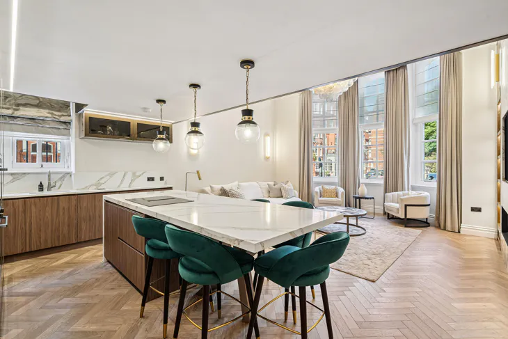 Flat Cadogan Square in Greater London