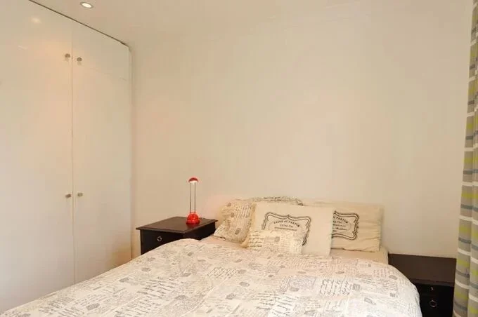 Flat Stoke Newington Common in Greater London