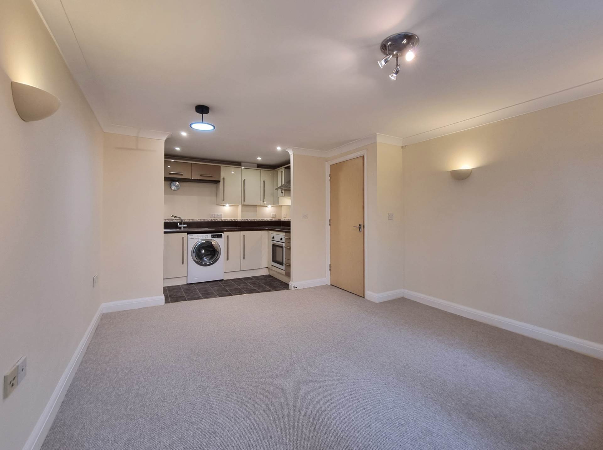Flat Yeoman Close in Ipswich