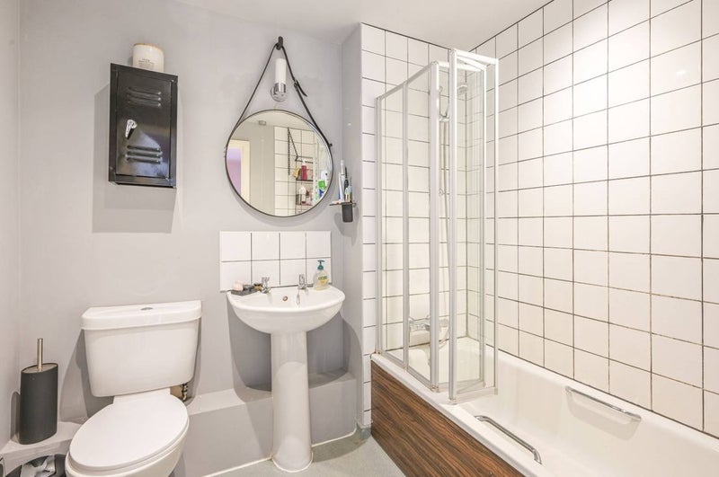 Room Stainsby Road in Greater London