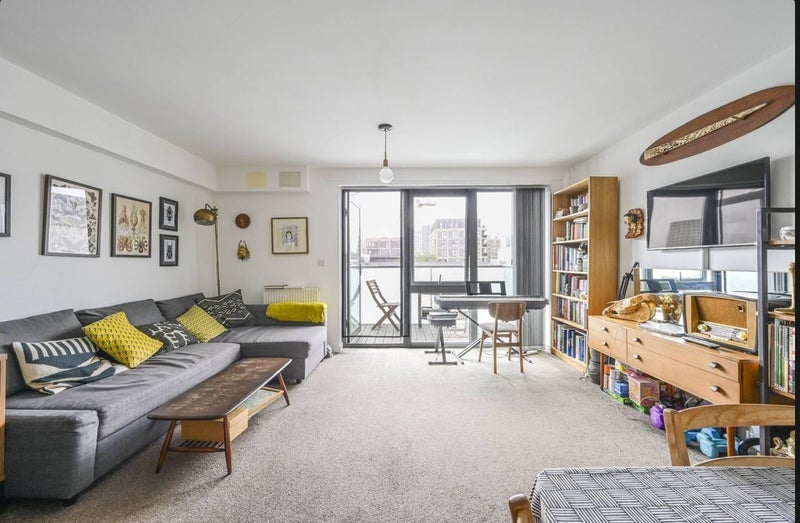 Room Stainsby Road in Greater London