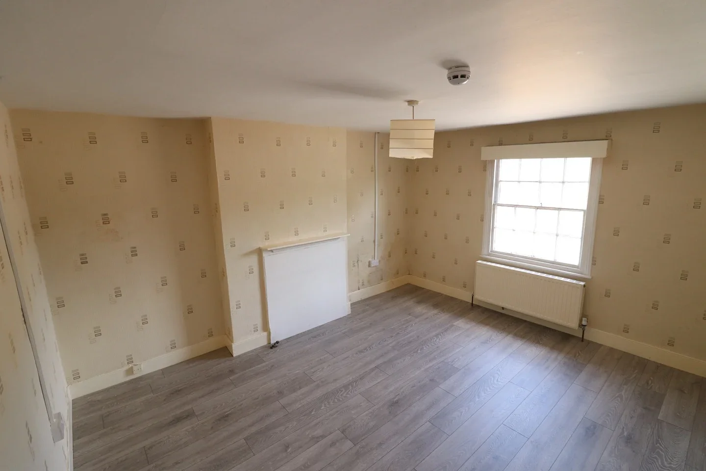Room Rickmansworth Road in Three Rivers
