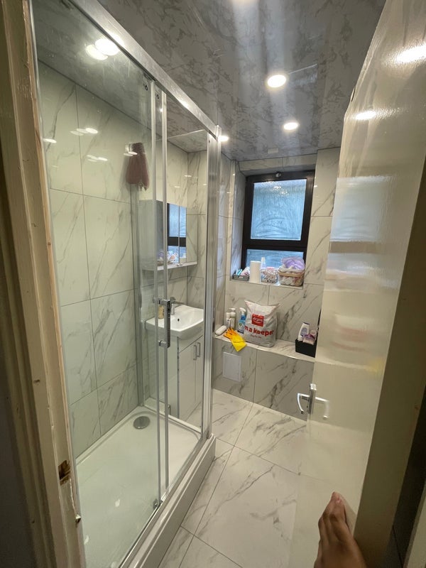 Room Murray Grove in Greater London