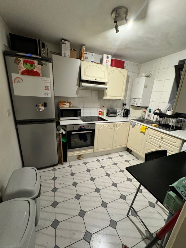 Room Murray Grove in Greater London