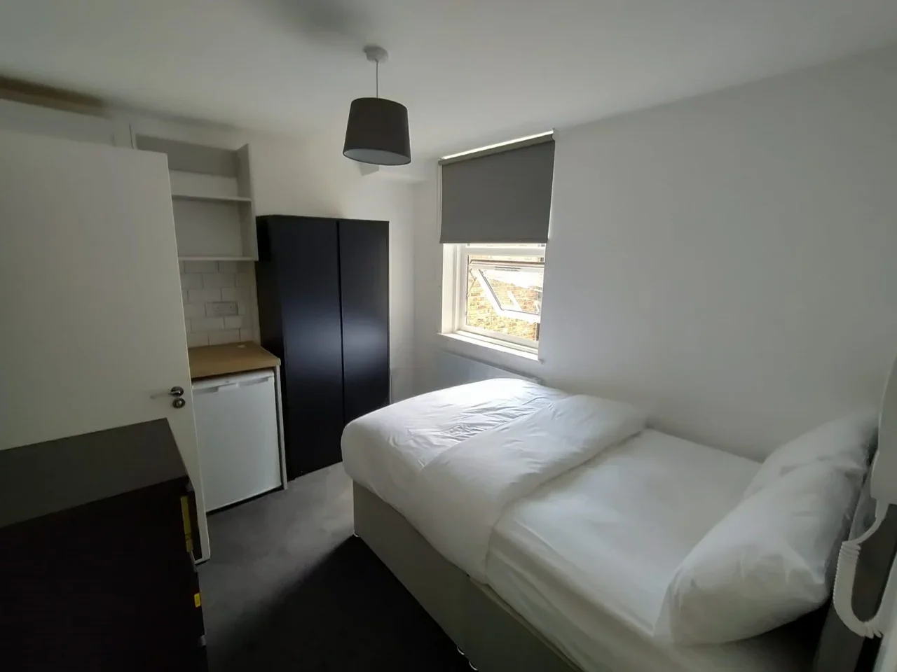 Room Ilex Road in Greater London