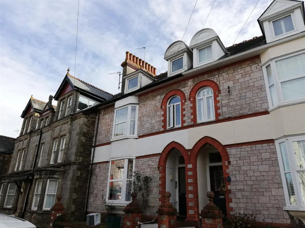 Flat St James Street in West Devon