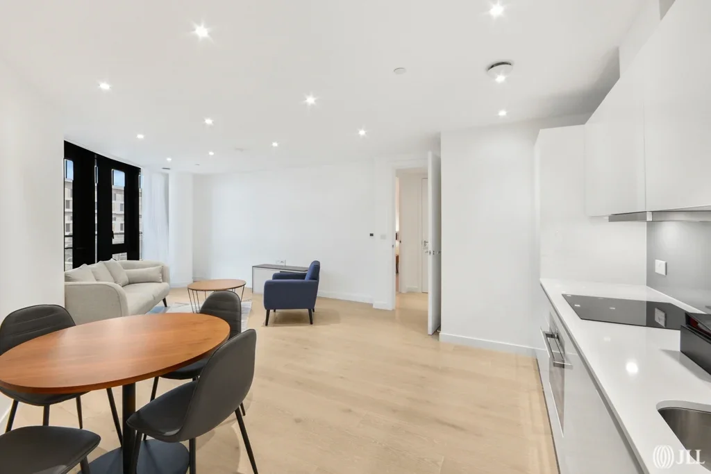 Flat Seven Sisters Road in Greater London