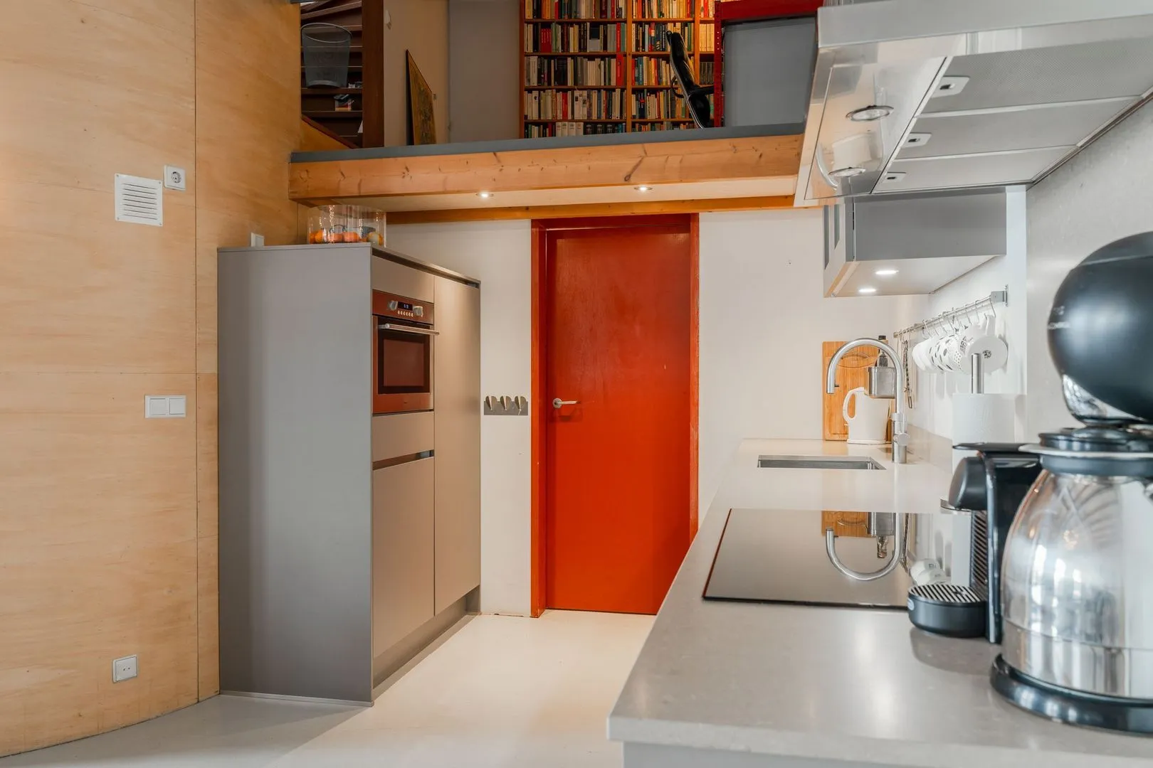 Tussenwoning te koop: Prins Hendrikkade 164D, Amsterdam