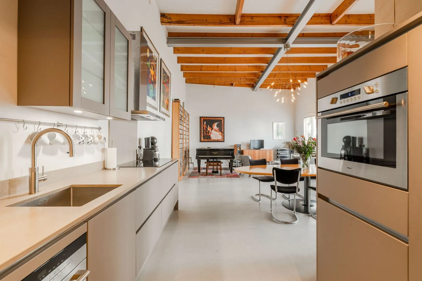 Tussenwoning te koop: Prins Hendrikkade 164D, Amsterdam