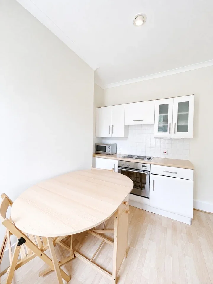 Room Evelyn Street in Greater London