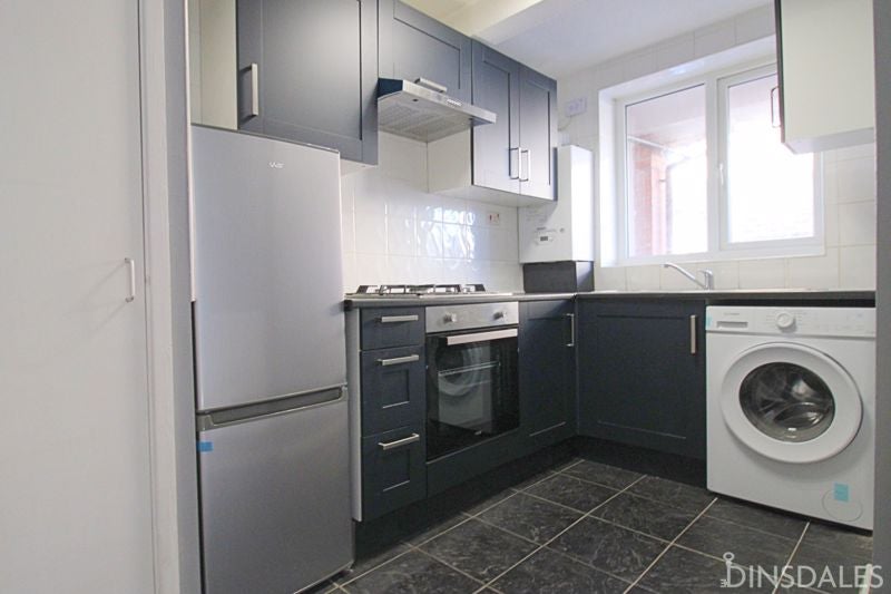 Flat Regency Court in Bradford