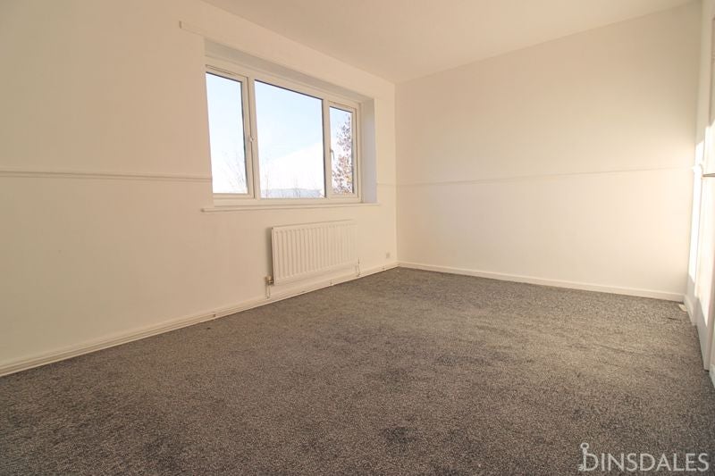 Flat Regency Court in Bradford
