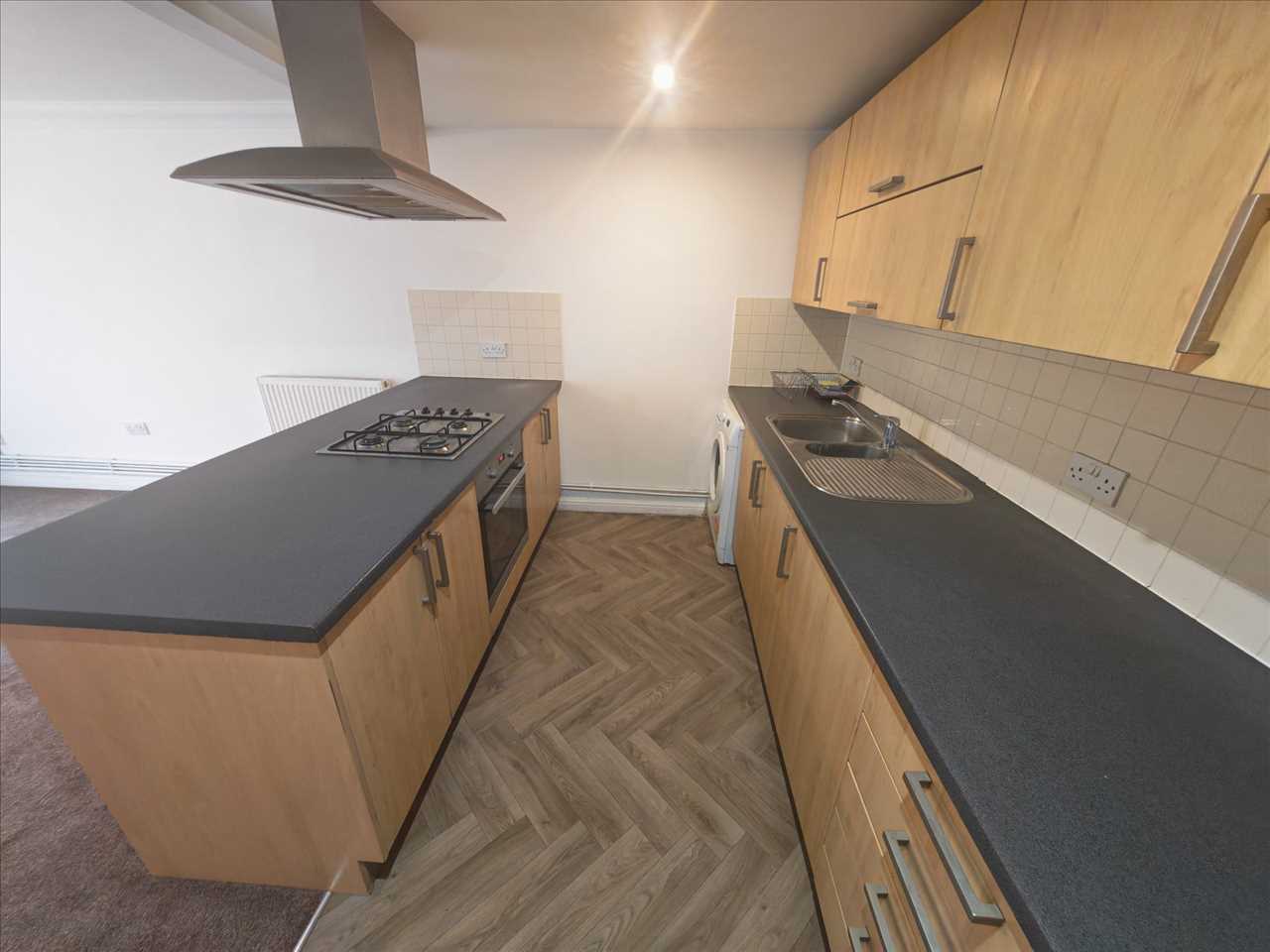 Flat Bromhall Road in Greater London