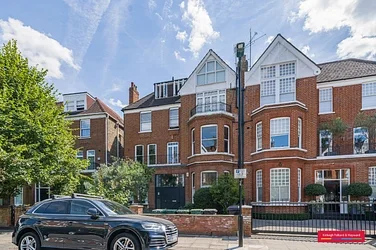 Flat Compayne Gardens in Greater London