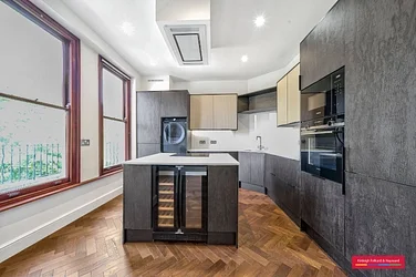 Flat Compayne Gardens in Greater London