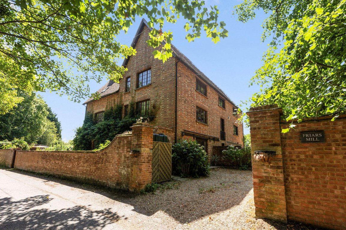 House Oakfield Road in Tunbridge Wells