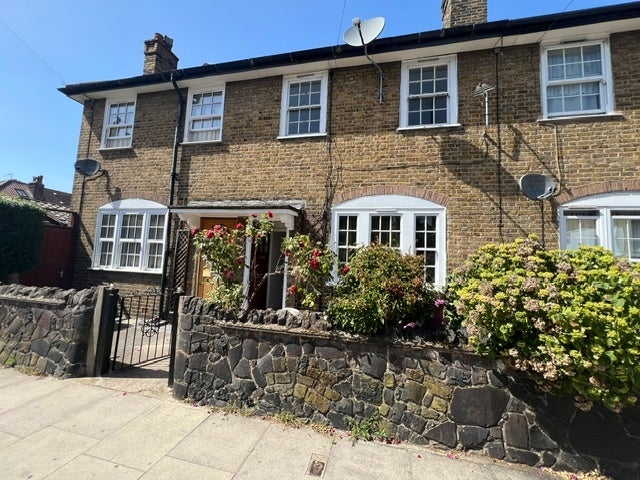 House Manchester Road in Greater London