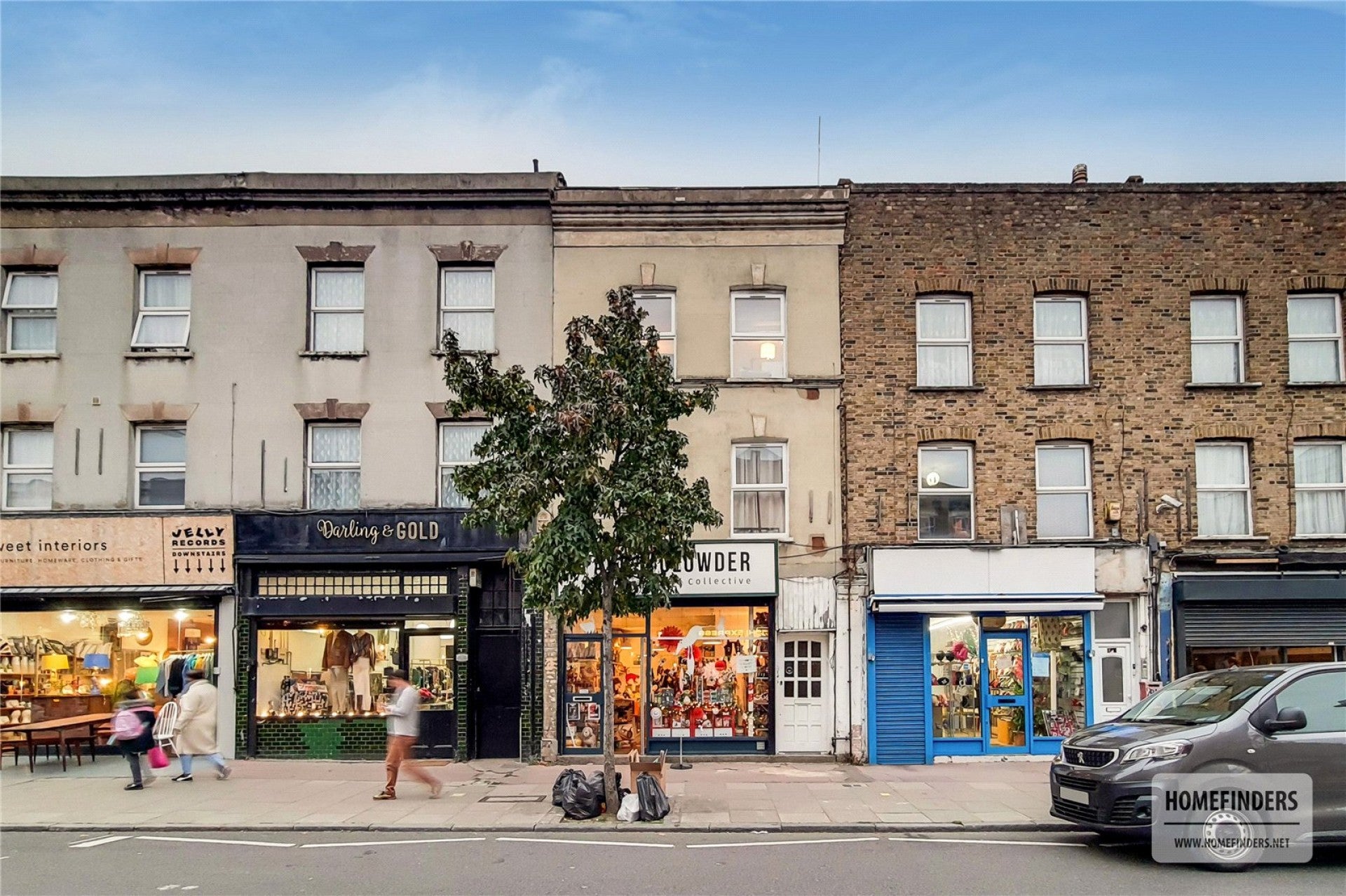 Flat Chatsworth Road in Greater London
