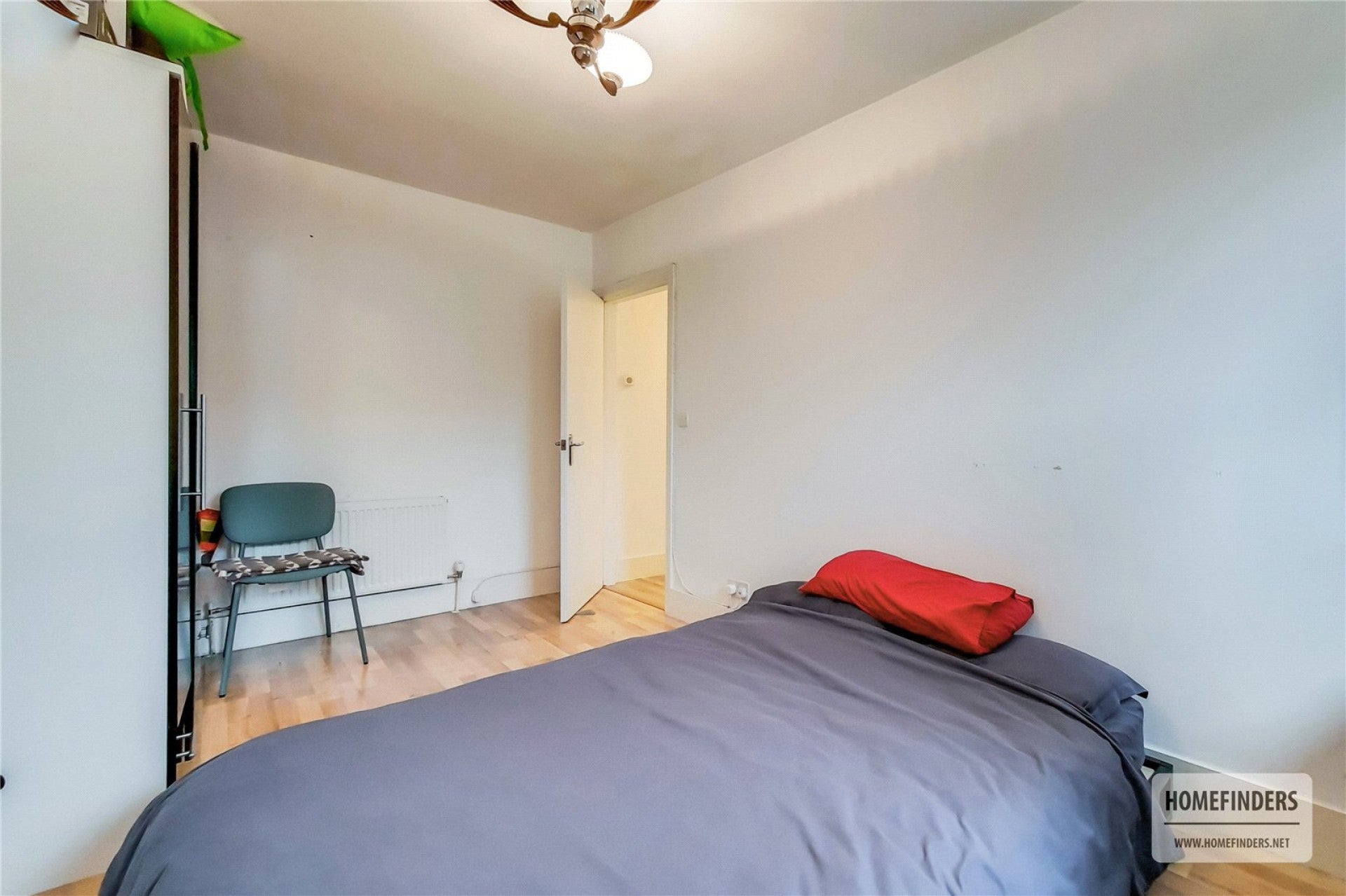 Flat Chatsworth Road in Greater London