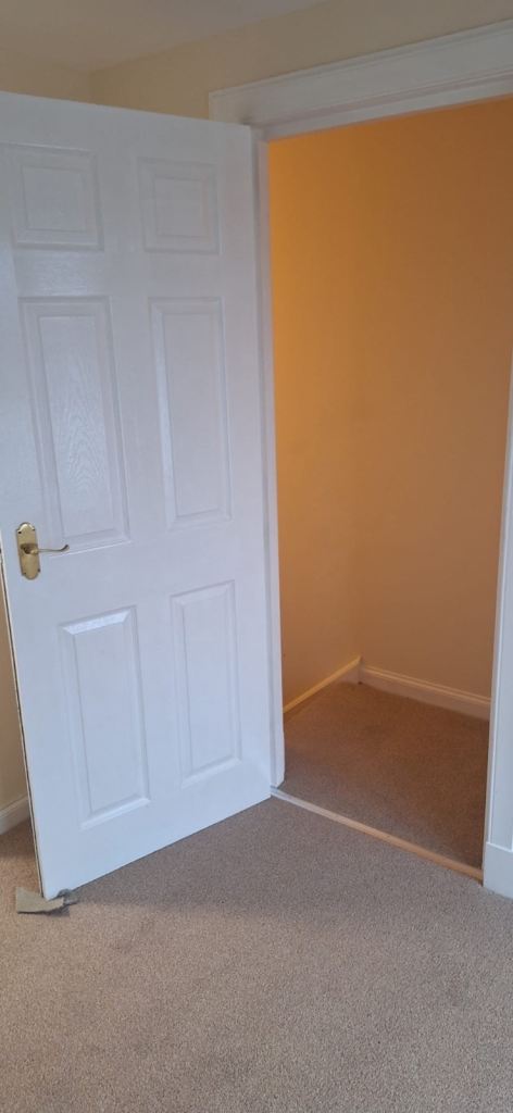 Flat Main Street in Bellshill