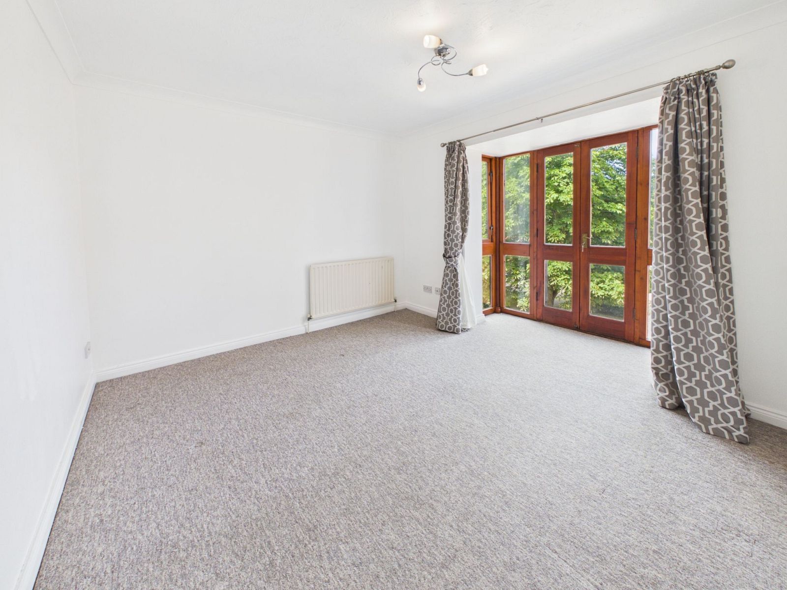 Flat Farriers Road in Epsom and Ewell