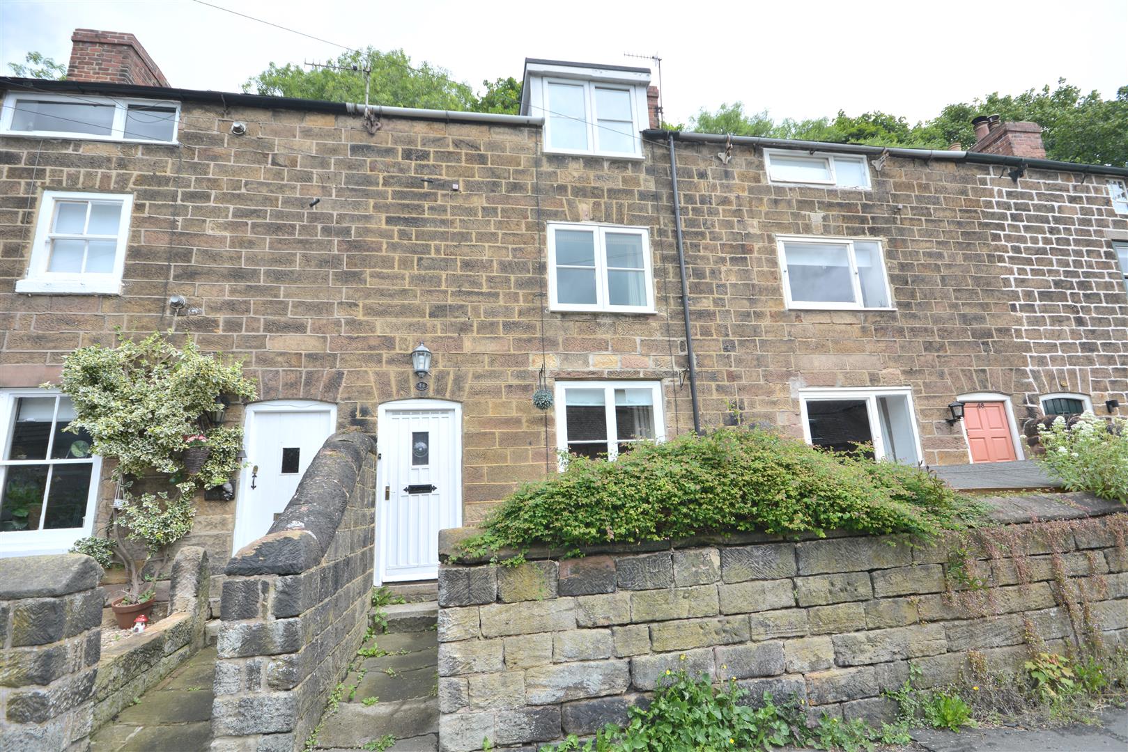 House Hopping Hill in Amber Valley
