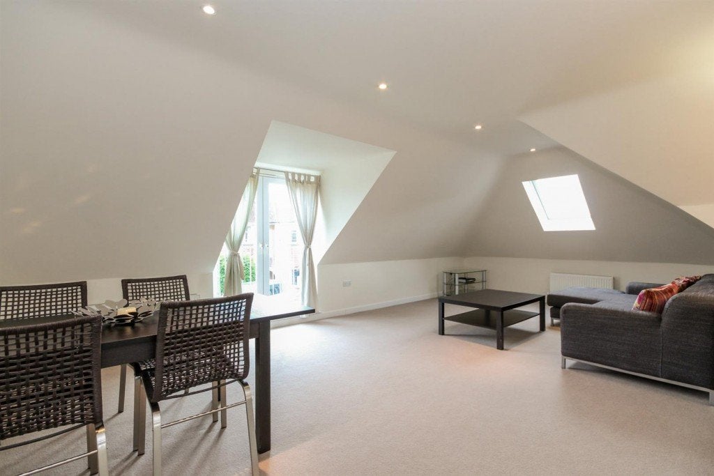 Flat Haslemere Gardens in Oxford