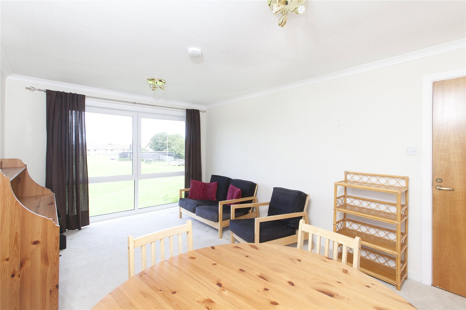 Flat Myreside Court in City of Edinburgh