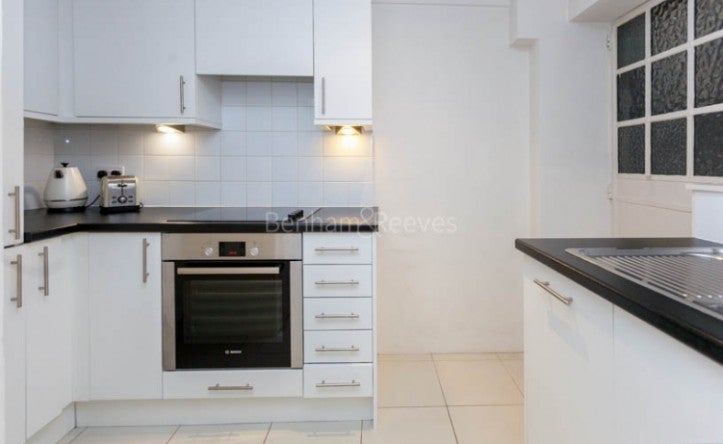 Flat Fulham Road in Greater London