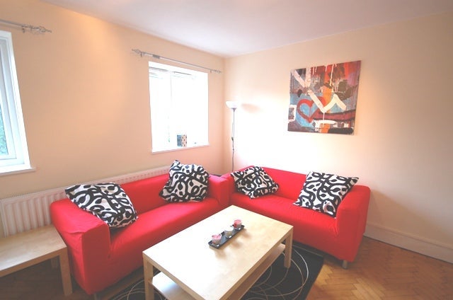 Room St. John's Drive in Greater London